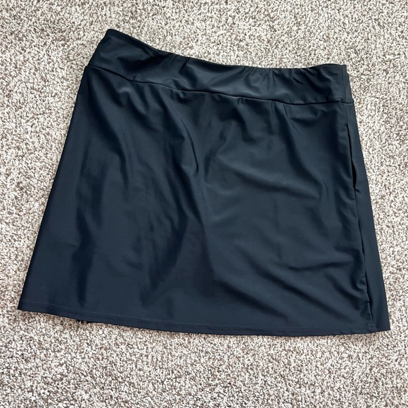 Women's Black Athletic Shorts - Picture 4 of 5